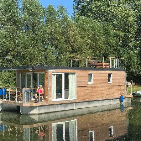 Hausboot Glaukos Feriehus *